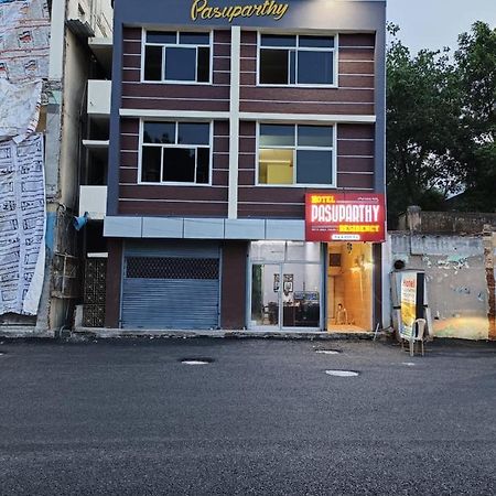 Hotel Pasuparthy Residency Tirupati Eksteriør bilde
