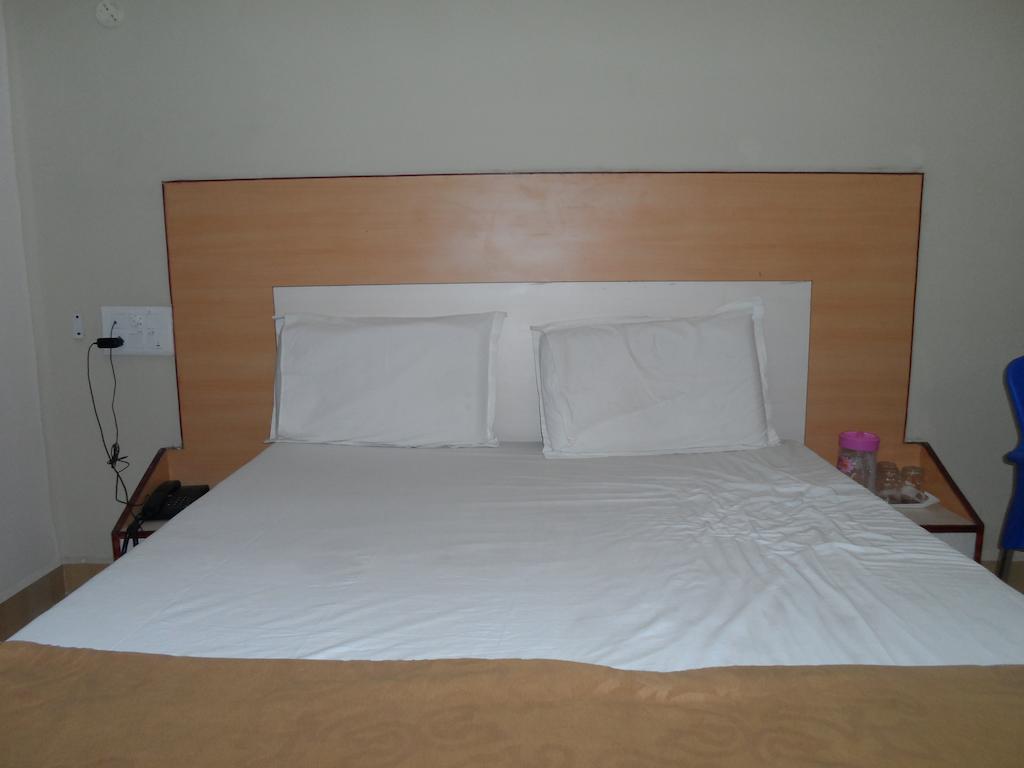 Hotel Pasuparthy Residency Tirupati Rom bilde