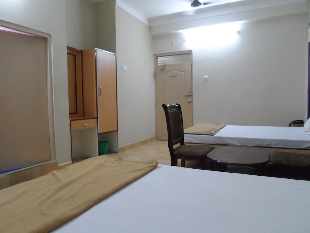 Hotel Pasuparthy Residency Tirupati Rom bilde