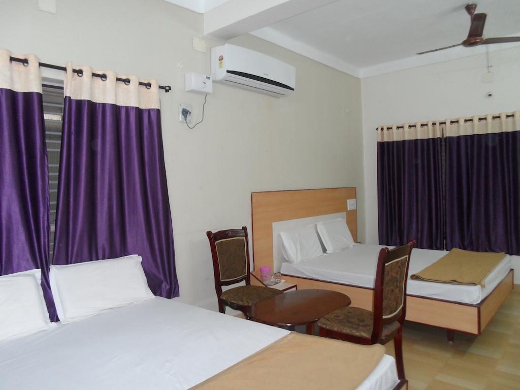 Hotel Pasuparthy Residency Tirupati Eksteriør bilde